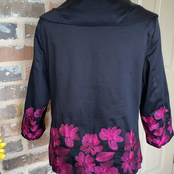 Trenz Theresa Renz Black Sateen Shawl Collar Jacket Buttons Pink Embroidery Sz M - Picture 4 of 8